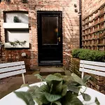 Cosy And Stylish Retreat Minutes From Historic And Train Station * York