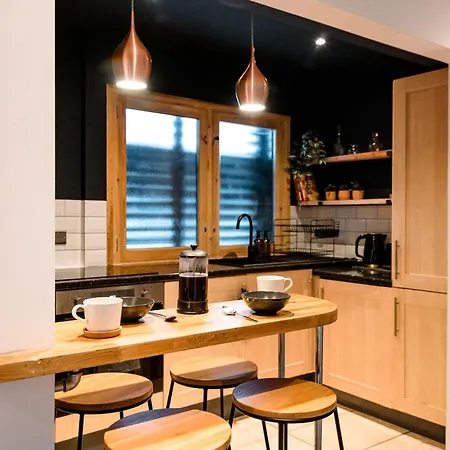 Διαμέρισμα Unique, Stylish And Secluded Home, With Parking In The Heart Of Historic Γιορκ