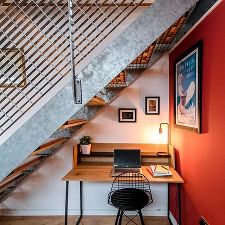 Apartment Unique, Stylish And Secluded Home, With Parking In The Heart Of Historic York