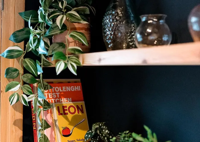 Appartement Unique, Stylish And Secluded Home, With Parking In The Heart Of Historic York