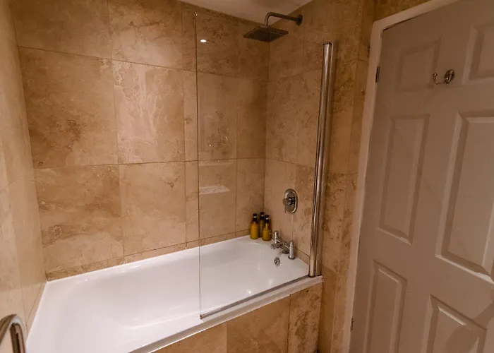 Appartement Unique, Stylish And Secluded Home, With Parking In The Heart Of Historic *