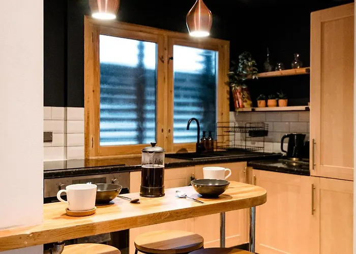 Appartement Unique, Stylish And Secluded Home, With Parking In The Heart Of Historic York