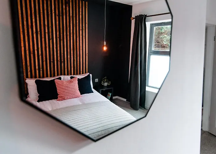 Appartement Unique, Stylish And Secluded Home, With Parking In The Heart Of Historic York