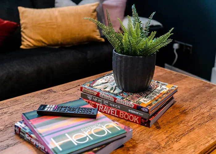 Appartement Unique, Stylish And Secluded Home, With Parking In The Heart Of Historic York