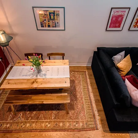 Apartment Unique, Stylish And Secluded Home, With Parking In The Heart Of Historic