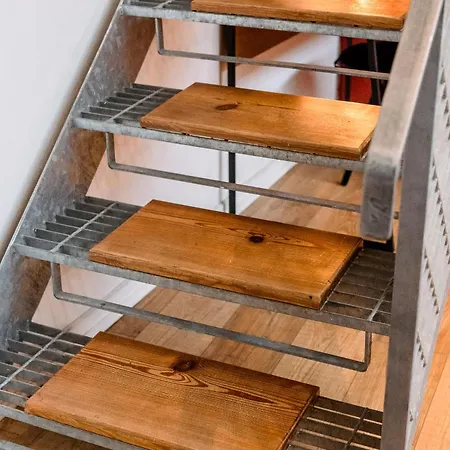 Daire Unique, Stylish And Secluded Home, With Parking In The Heart Of Historic *